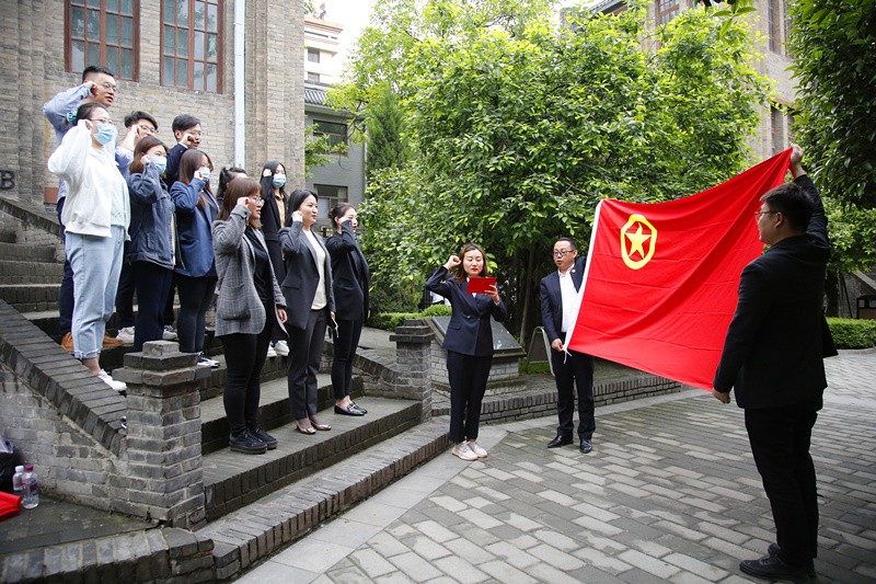 公司團委赴西安事變紀念館開(kāi)展團日活動(dòng)配圖2 (2).JPG