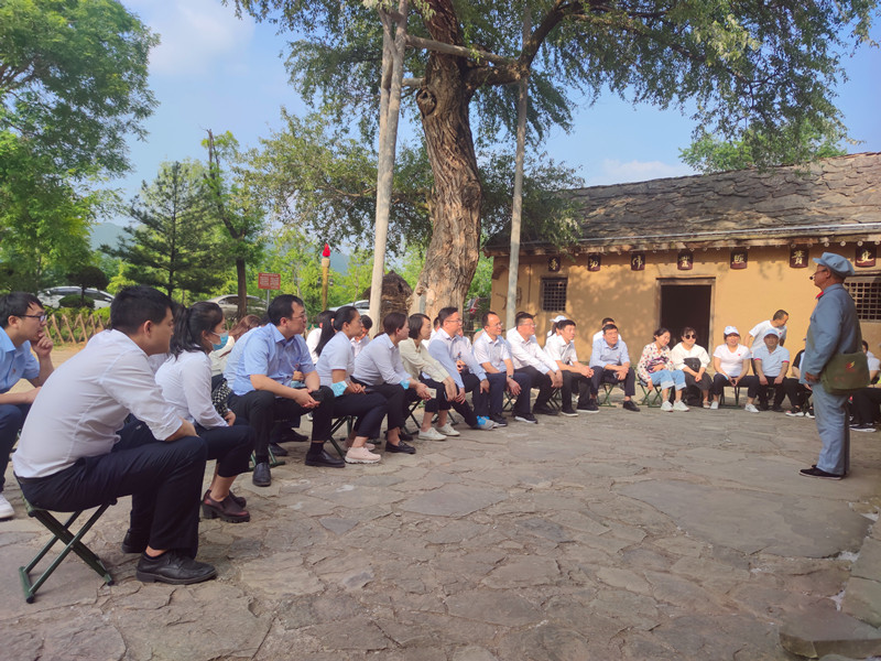 公司組織黨員干部赴照金革命根據地開(kāi)展黨史教育主題活動(dòng)
