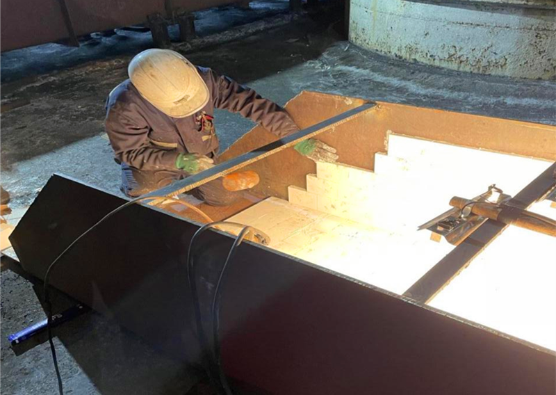 選煤公司小莊選煤廠(chǎng)溜槽改造側記-配圖1.png 選煤公司小莊選煤廠(chǎng)溜槽改造側記-配圖1.png