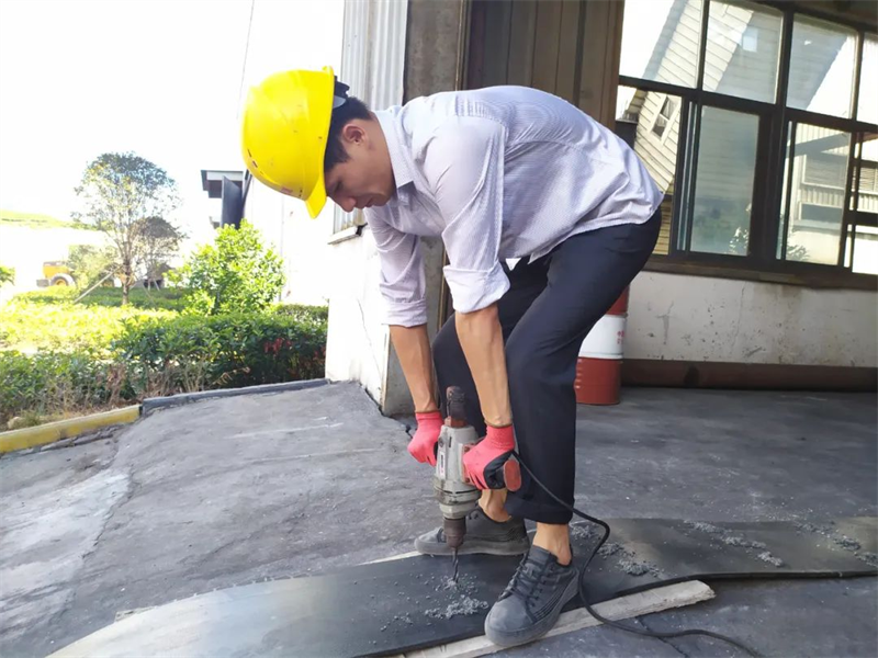 福建陜科能源公司:高溫下的堅守-1.png 福建陜科能源公司:高溫下的堅守-1.png