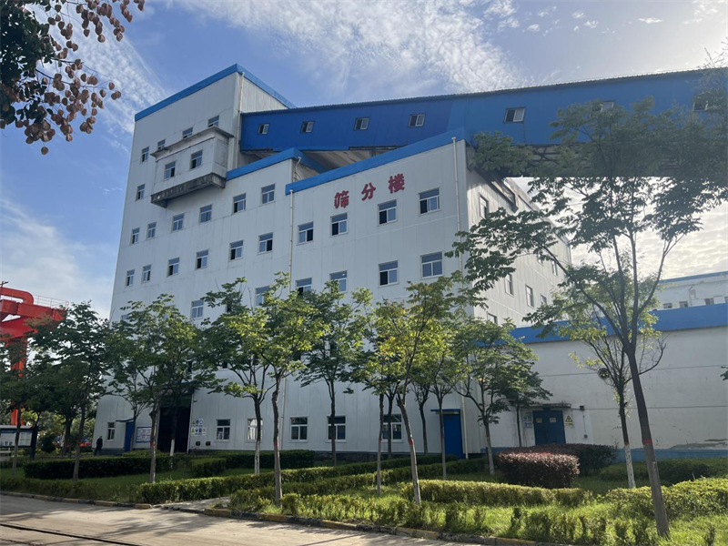 廠(chǎng)區穿“新衣”換新顏，選煤公司小莊選煤廠(chǎng)刷出靚麗風(fēng)景線(xiàn)-2.png