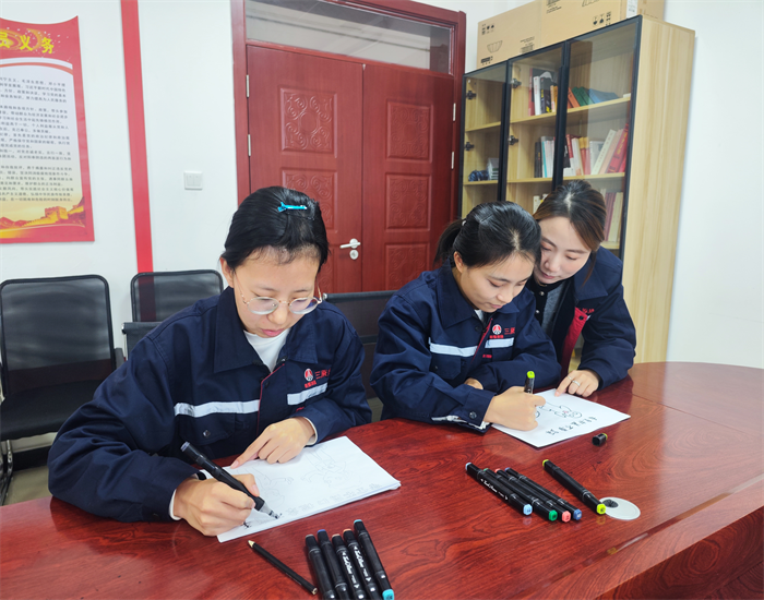 三原公司:巾幗聚力防風(fēng)險 素手執筆繪安全.png 三原公司:巾幗聚力防風(fēng)險 素手執筆繪安全.png