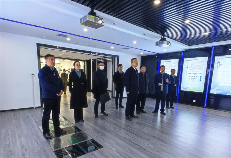省國資委黨委副書(shū)記郁偉到新型能源公司宣講黨的二十大精神3.png 省國資委黨委副書(shū)記郁偉到新型能源公司宣講黨的二十大精神3.png