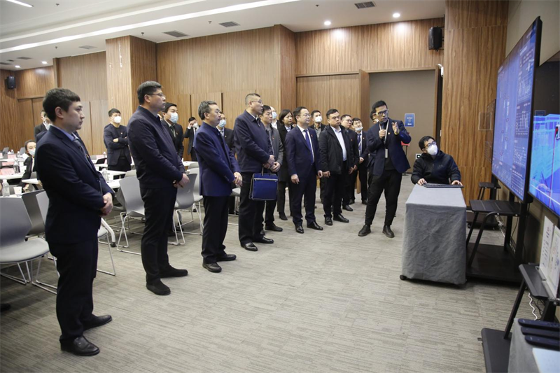 陜煤集團黨委副書(shū)記張海泉到新型能源西安公司宣講黨的二十大精神4.png 陜煤集團黨委副書(shū)記張海泉到新型能源西安公司宣講黨的二十大精神4.png