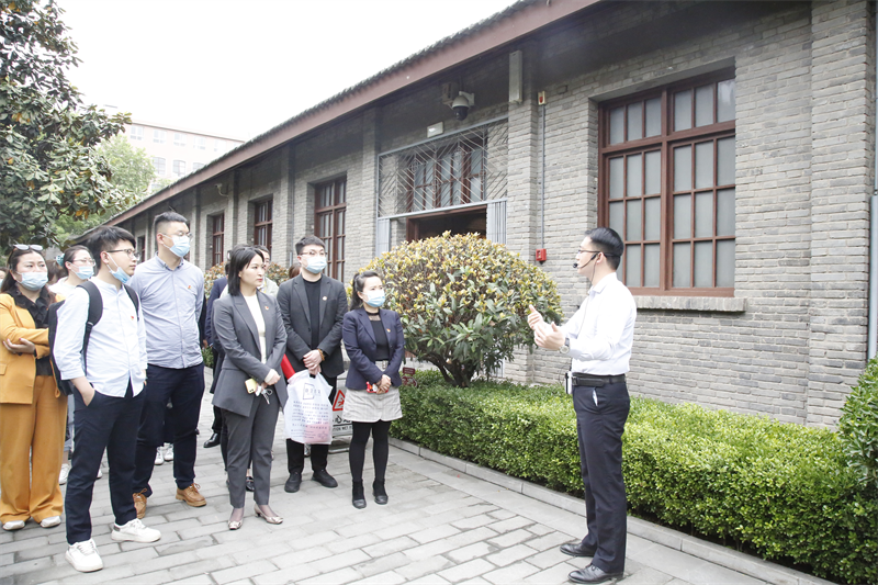 公司組織青年職工赴西安事變紀念館開(kāi)展黨史學(xué)習教育實(shí)踐活動(dòng)