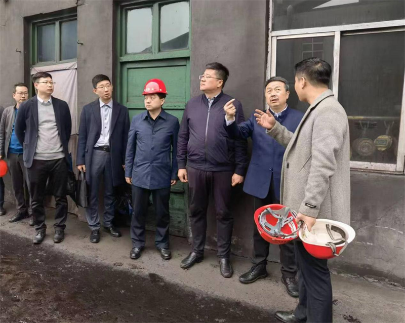 方剛深入選煤公司盛龍選煤廠(chǎng)慰問(wèn)指導.png 方剛深入選煤公司盛龍選煤廠(chǎng)慰問(wèn)指導.png