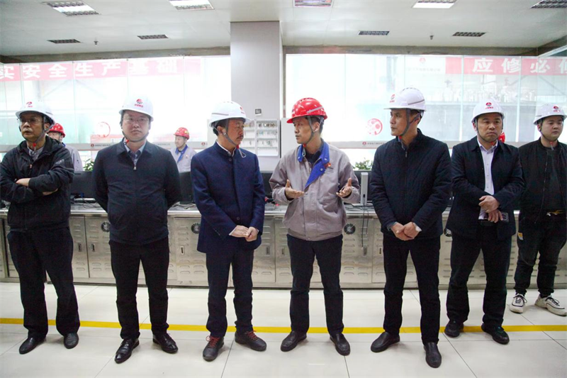 方剛帶隊赴漢中交流考察3.png 方剛帶隊赴漢中交流考察3.png