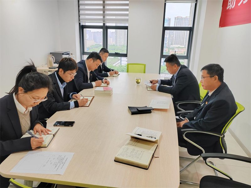(三)公司所屬各單位迅速傳達學(xué)習新型能源公司主題教育動(dòng)員會(huì )精神