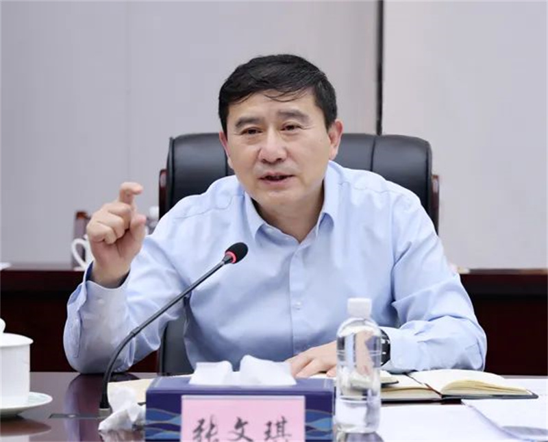陜煤集團黨委理論學(xué)習中心組傳達學(xué)習陜西省黨政代表團赴江蘇上海浙江學(xué)習考察和小結會(huì )議精神2.jpg 陜煤集團黨委理論學(xué)習中心組傳達學(xué)習陜西省黨政代表團赴江蘇上海浙江學(xué)習考察和小結會(huì )議精神2.jpg