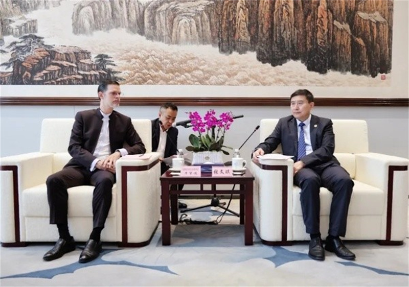 阿根廷駐華大使牛望道訪(fǎng)問(wèn)陜煤集團.jpg 阿根廷駐華大使牛望道訪(fǎng)問(wèn)陜煤集團.jpg