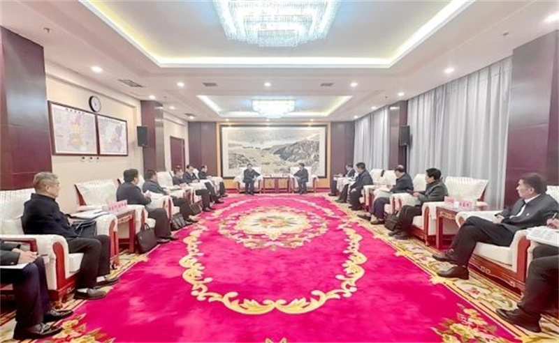 陜煤集團與榆林市政府舉行座談會(huì )1.jpg 陜煤集團與榆林市政府舉行座談會(huì )1.jpg