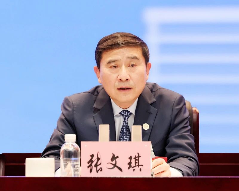 陜煤集團召開(kāi)三屆三次職代會(huì )暨2024年工作會(huì )3.jpg 陜煤集團召開(kāi)三屆三次職代會(huì )暨2024年工作會(huì )3.jpg