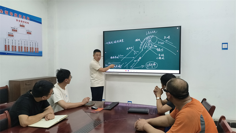 陜煤集團優(yōu)秀共產(chǎn)黨員楊偉橋：煤海映照初心“紅”