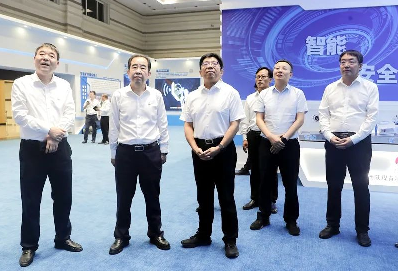 陜西省副省長(cháng)李鈞到陜煤集團黃陵礦業(yè)公司調研