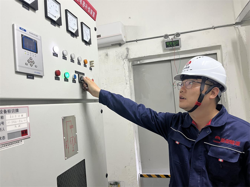 定格專(zhuān)屬新能職工的奮斗瞬間