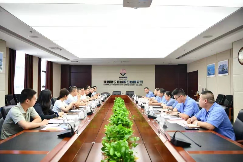 公司黨委委員、財務(wù)總監胡大偉到陜建機股份交流座談